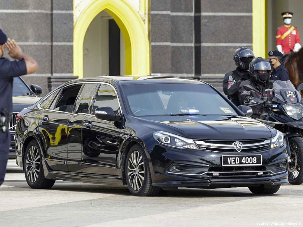 perdana-menteri-malaysia-datuk_seri_anwar_ibrahim-pilih-proton-3